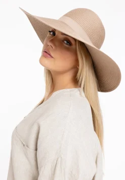 Rosie MochaRosie White